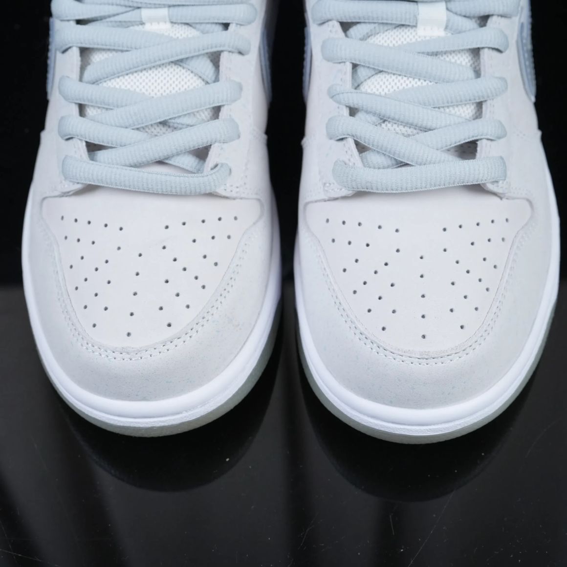 CONCEPTS x Dunk SB White Lobster FD8776-100