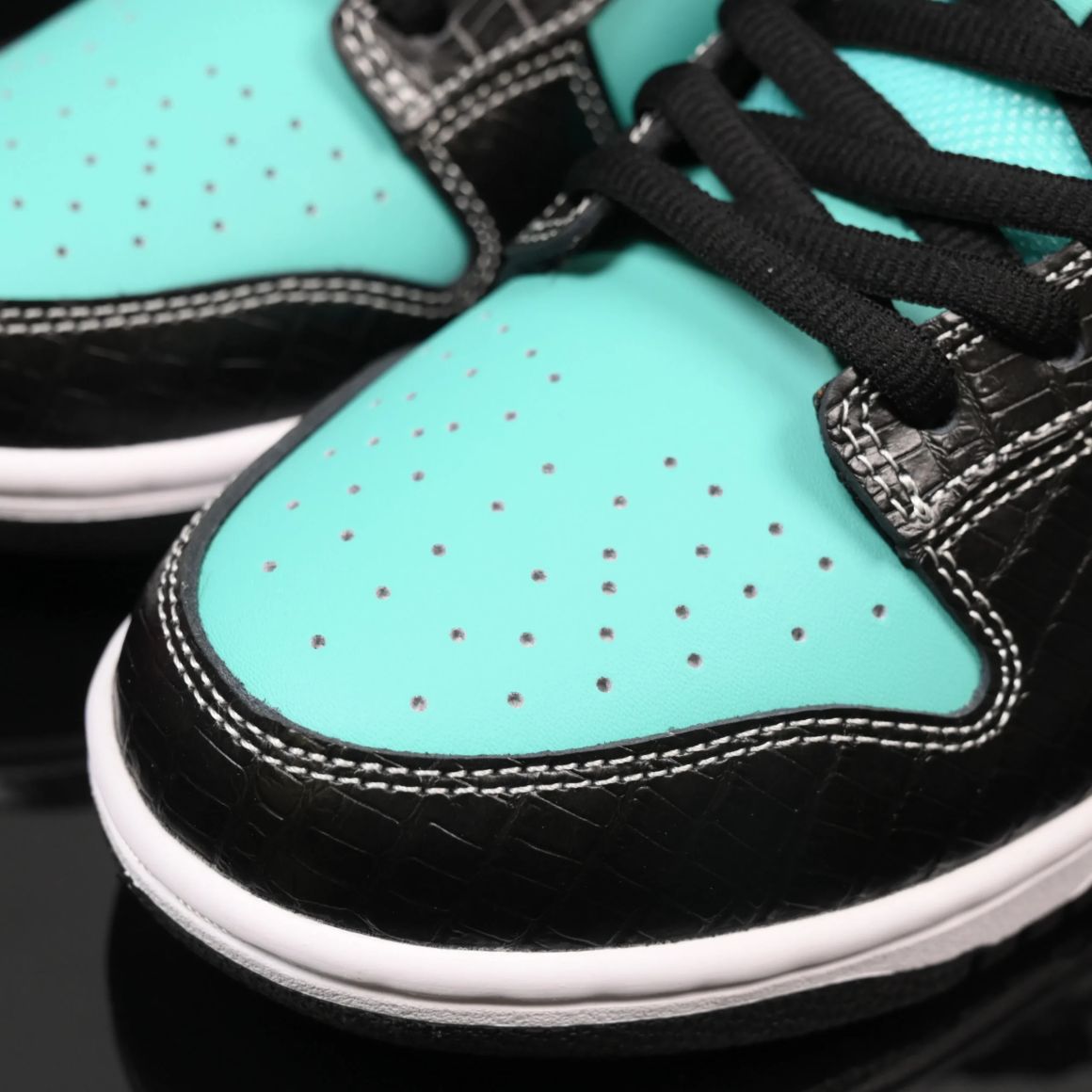 Diamond Supply Co. x Dunk Low Pro SB 'Tiffany'