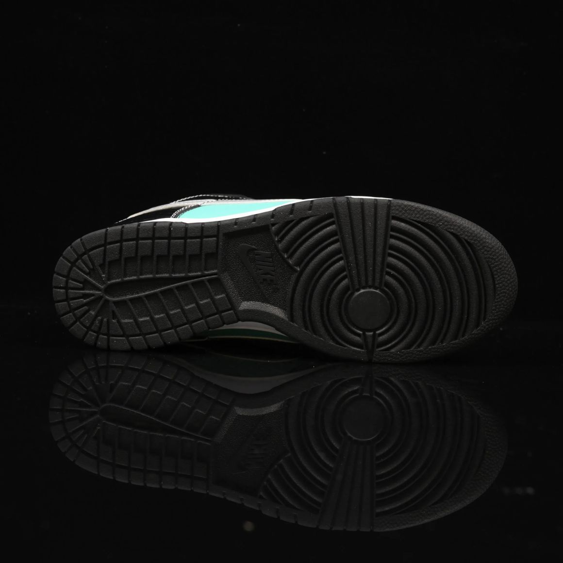 Diamond Supply Co. x Dunk Low Pro SB 'Tiffany'