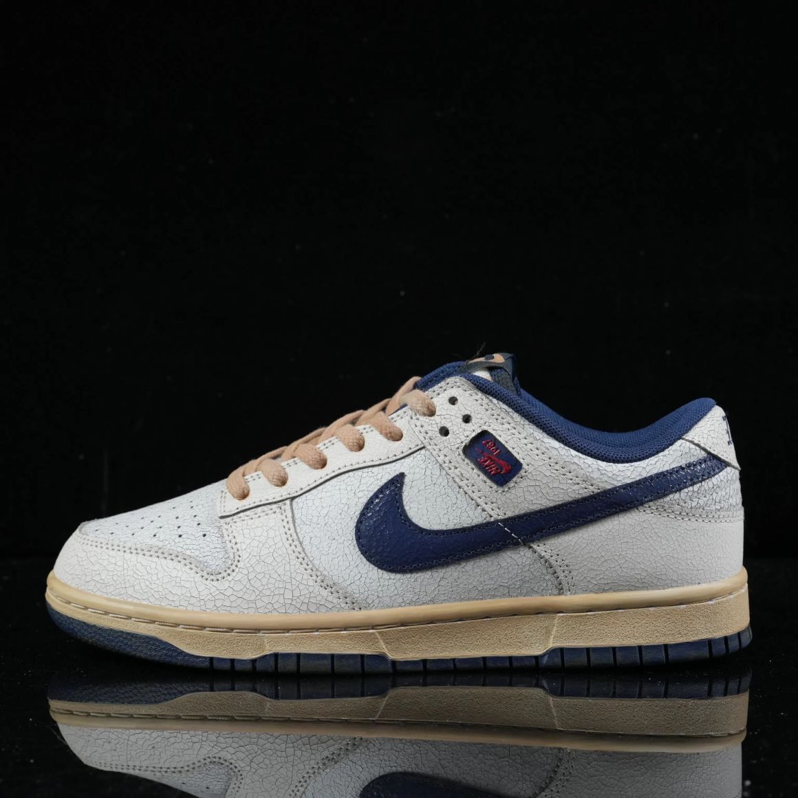 Stranger Things x Dunk Low 'Phantom' IH6766-001