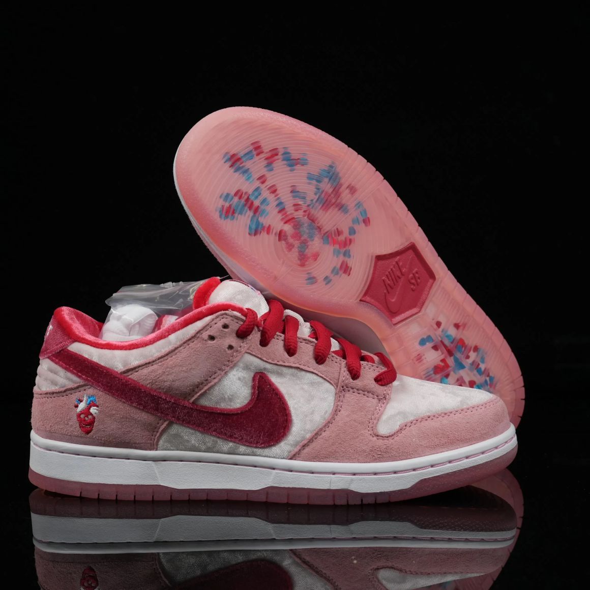 StrangeLove x Dunk Low SB 'Valentine's Day' CT2552-800