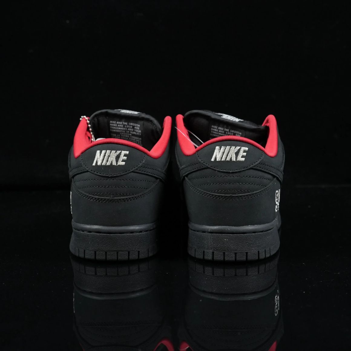 Supreme x Dunk Low SB 'Black' HQ8487-001