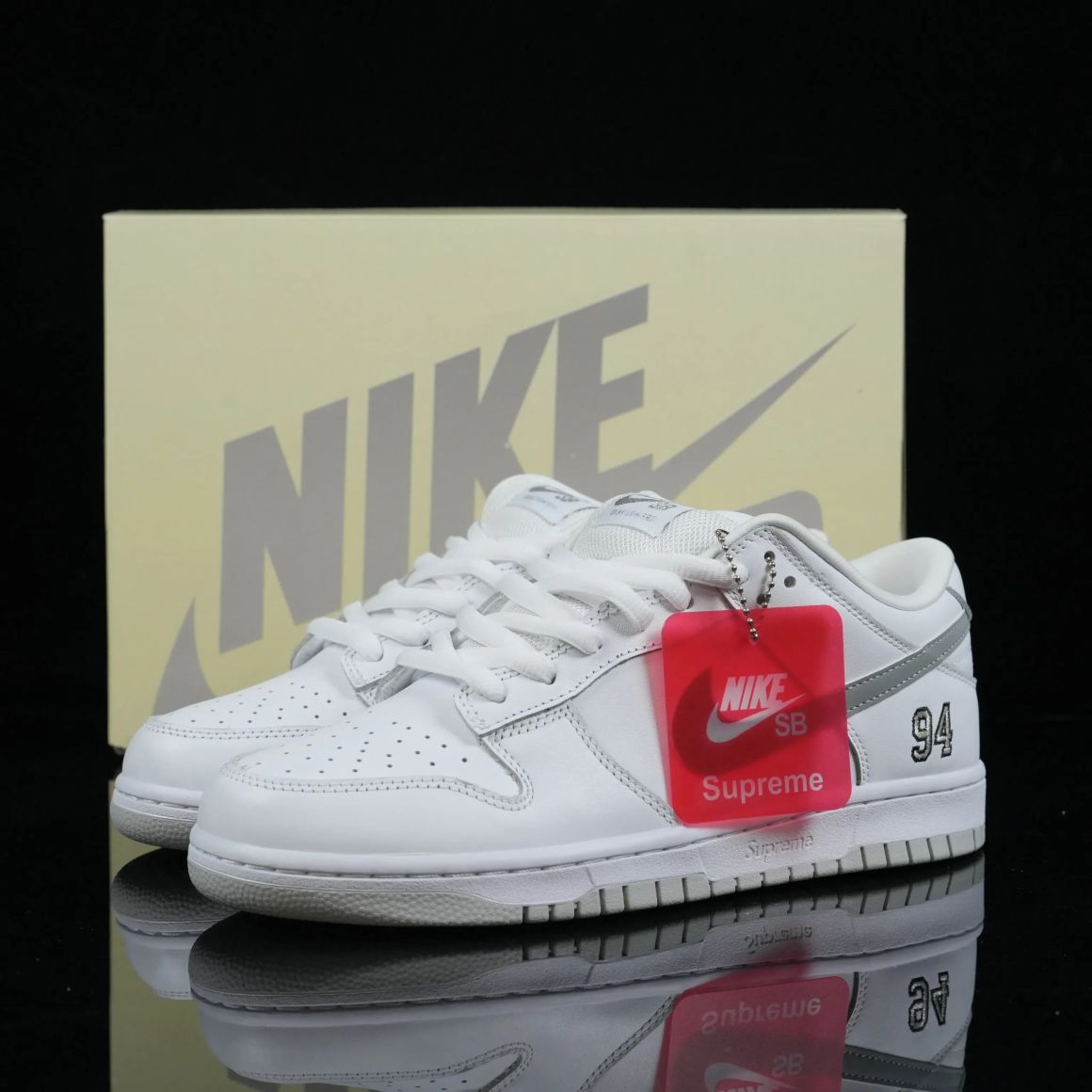 Supreme x Dunk Low SB 'White Metallic Silver' HQ8487-100