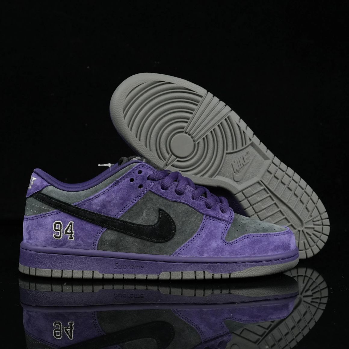 Supreme x Dunk Low SB 'Ink' HQ8487-500