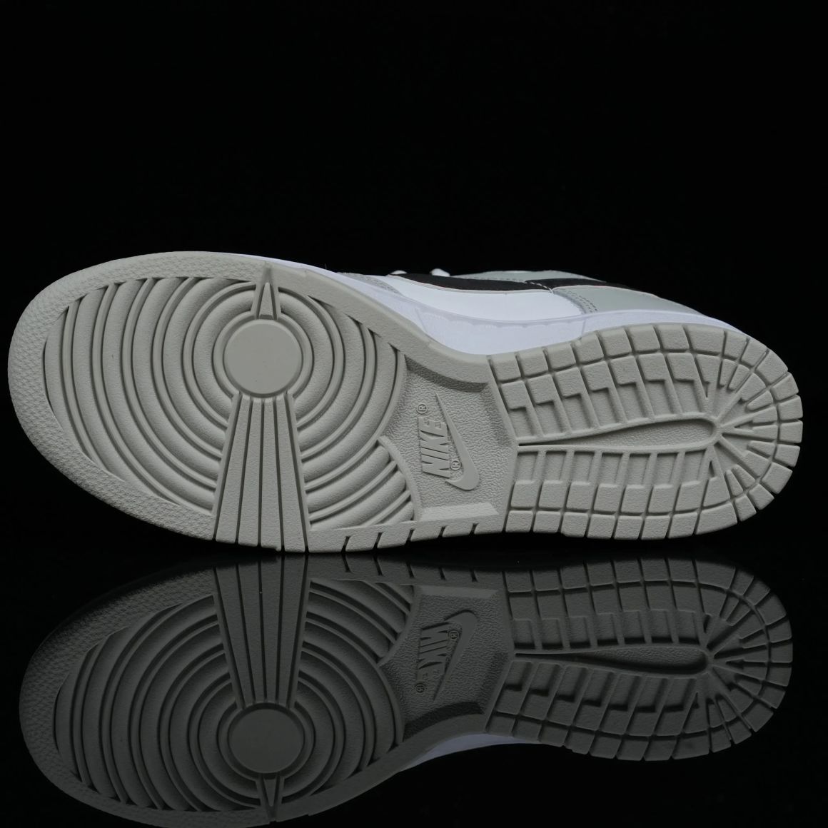 Dunk Low SE 'Lottery Pack - Grey Fog' DR9654-001