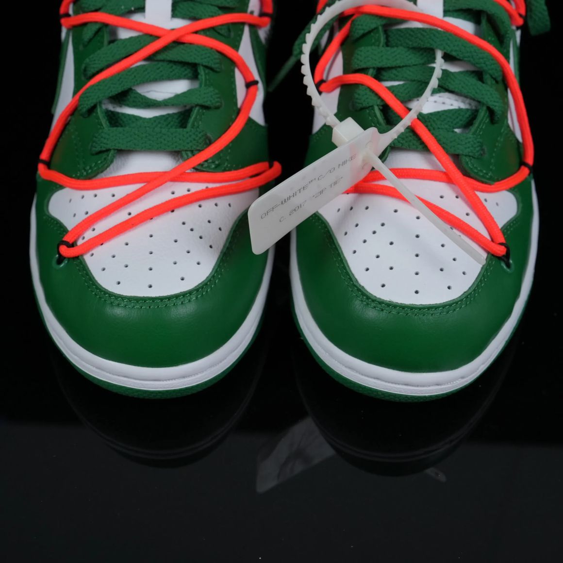 Off-White x Dunk Low 'Pine Green' CT0856-100