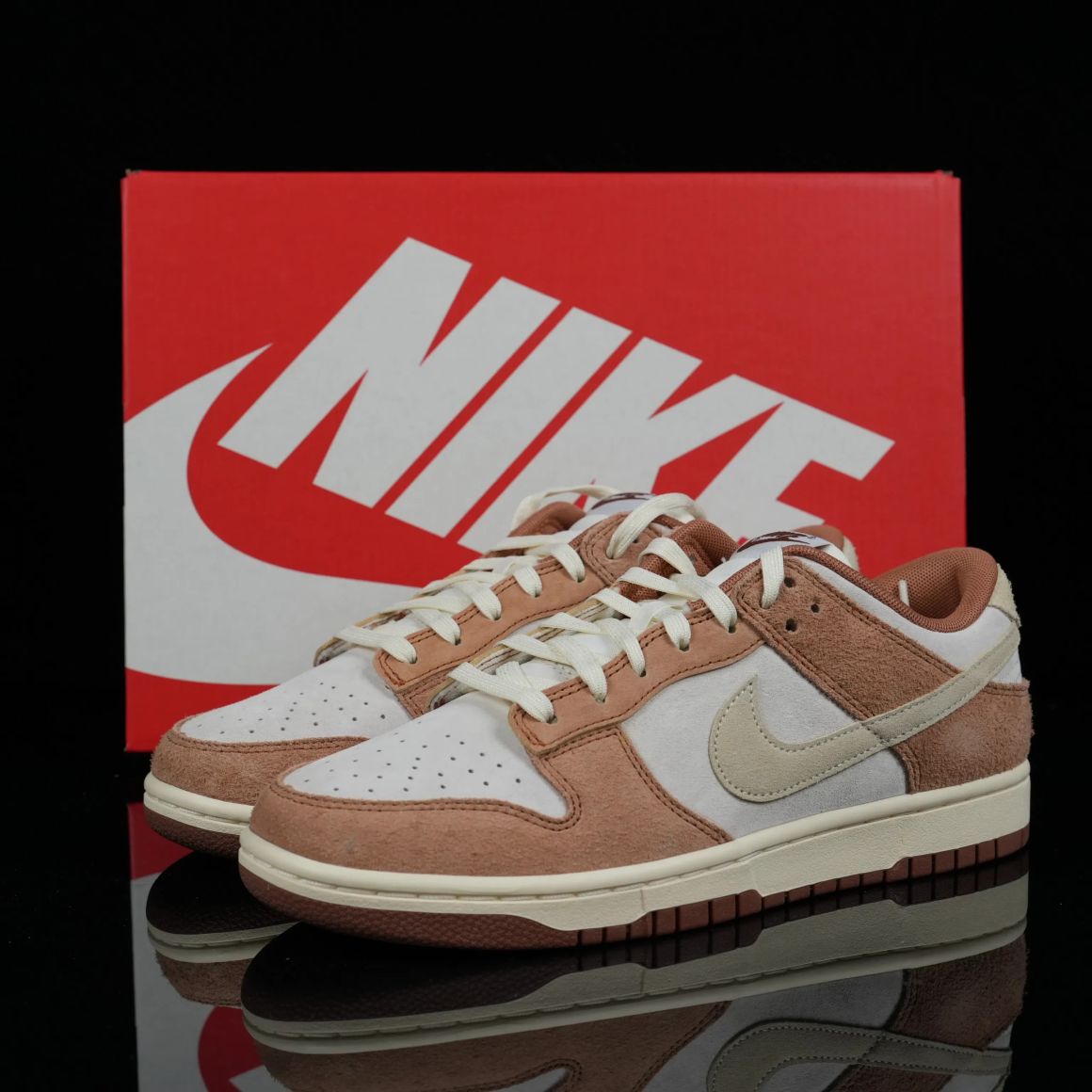 Dunk Low Premium 'Medium Curry' DD1390-100