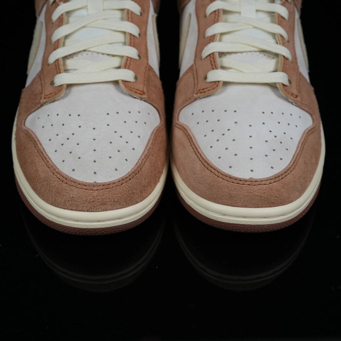 Dunk Low Premium 'Medium Curry' DD1390-100