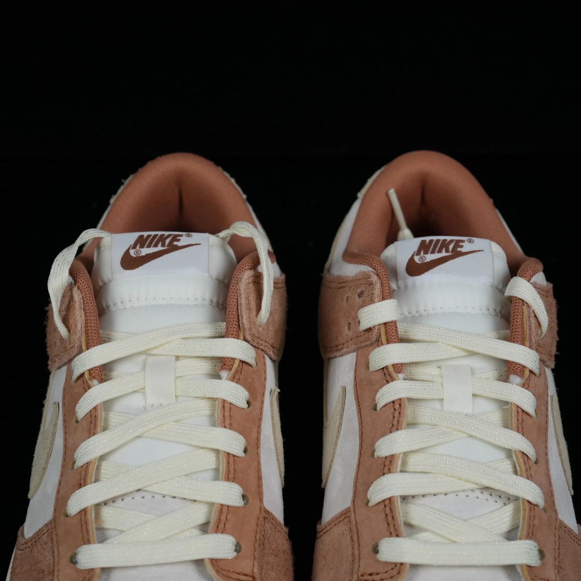 Dunk Low Premium 'Medium Curry' DD1390-100