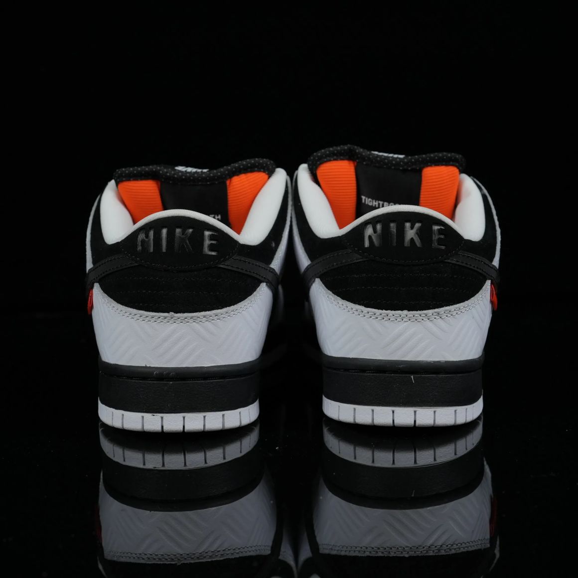 TIGHTBOOTH x Dunk Low SB FD2629-100