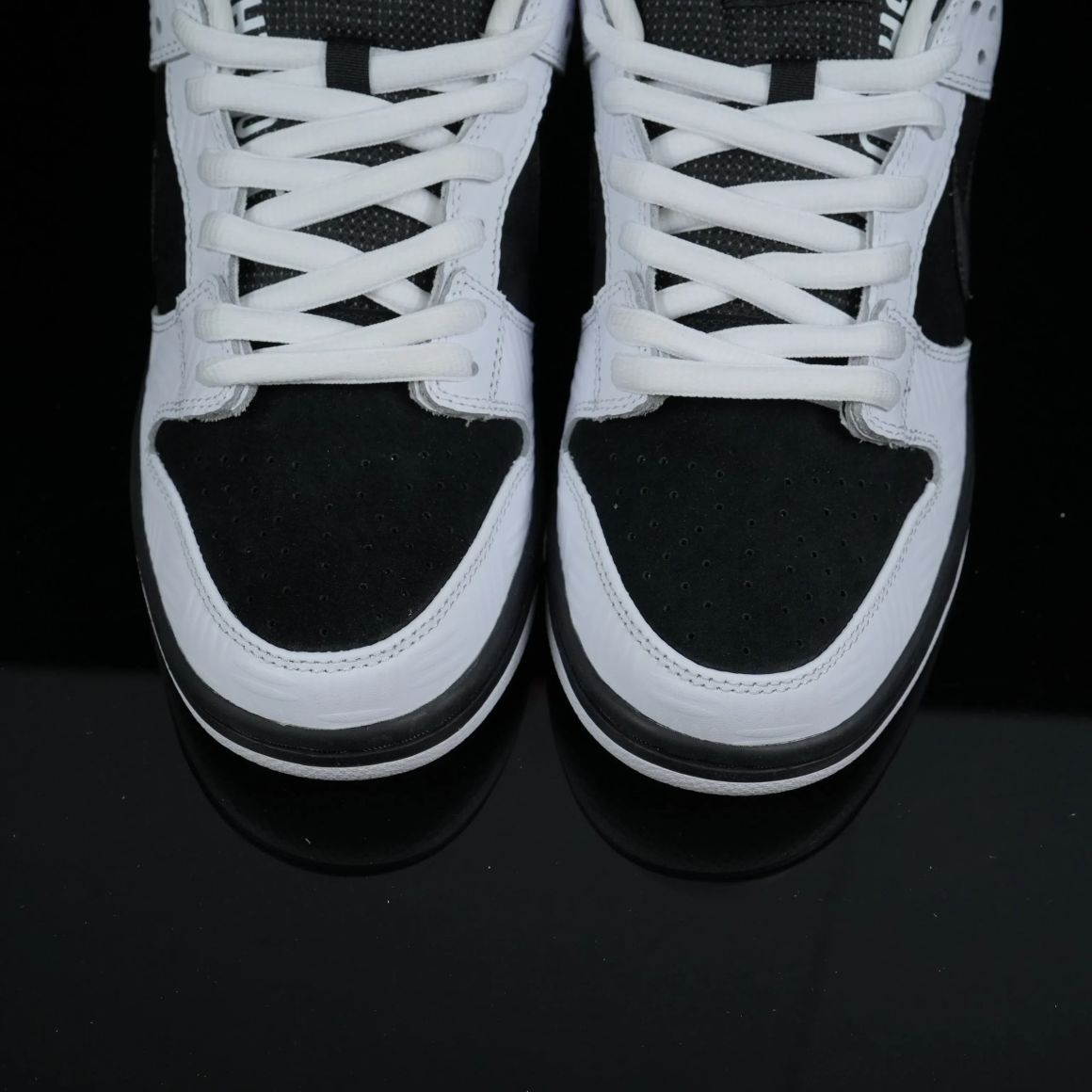 TIGHTBOOTH x Dunk Low SB FD2629-100