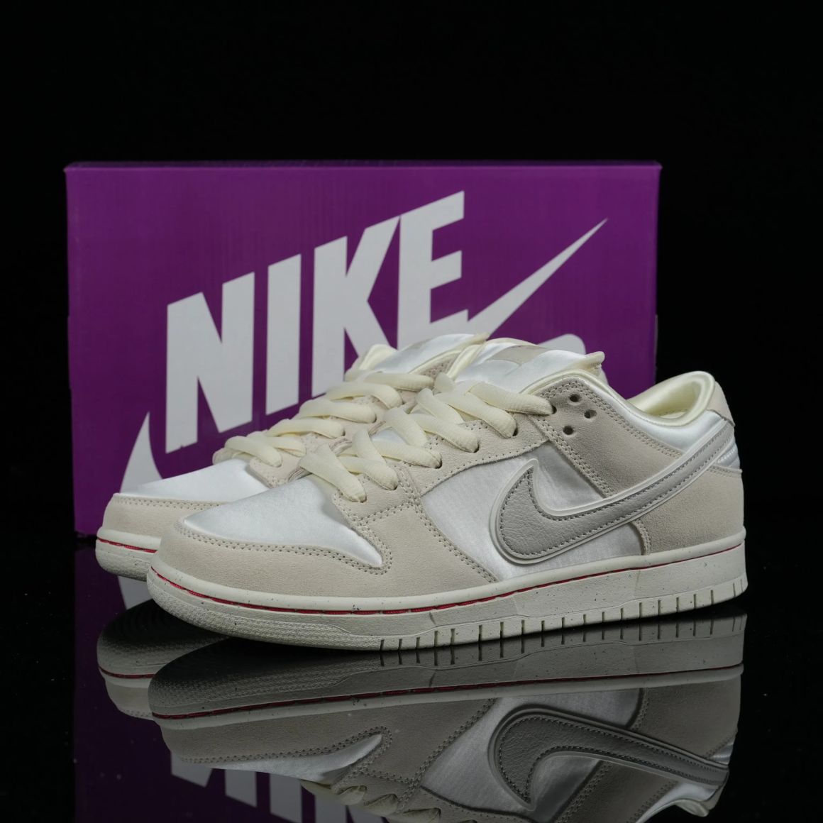 Dunk Low Premium SB 'City of Love Collection - Light FZ5654-100