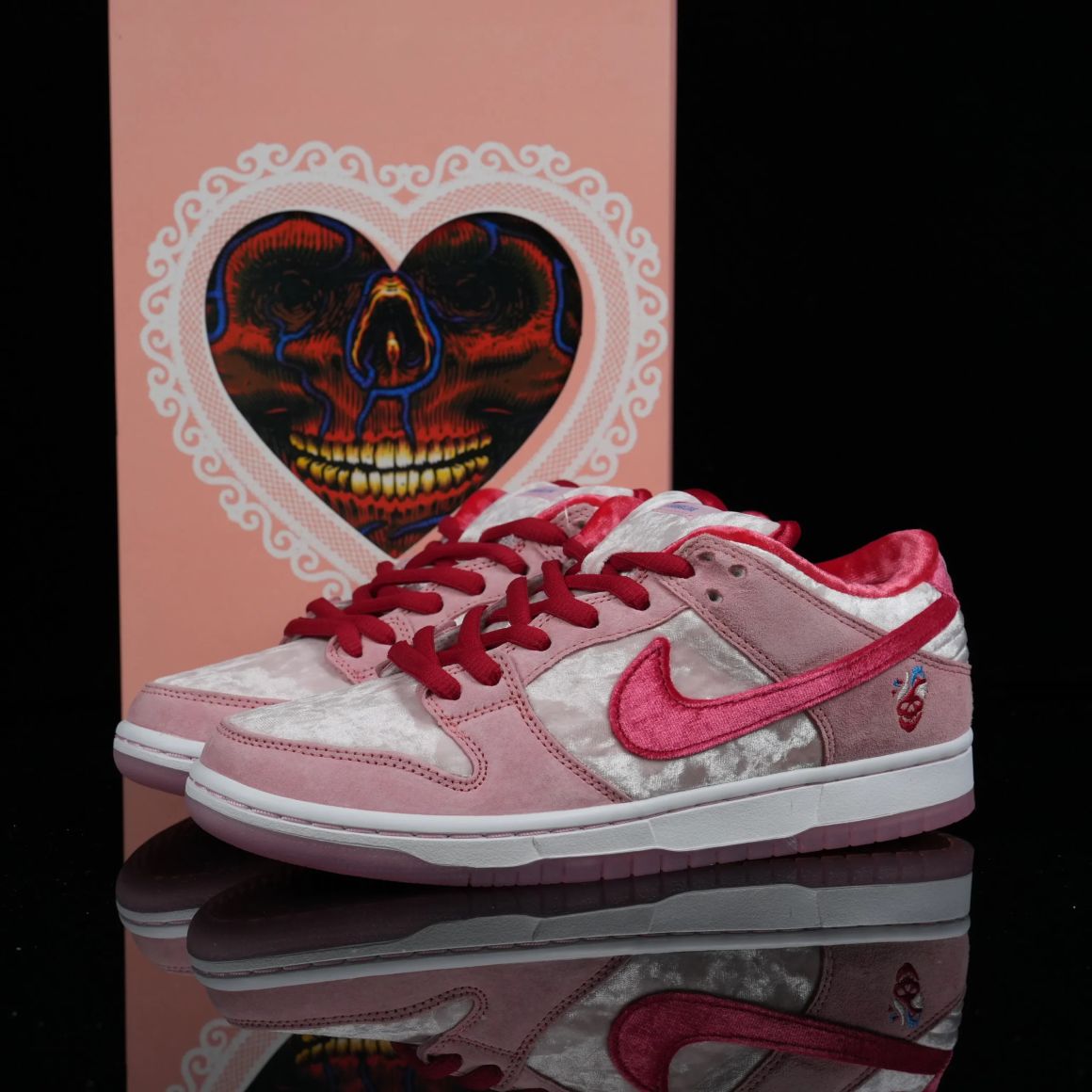 StrangeLove x Dunk Low SB 'Valentine's Day' CT2552-800