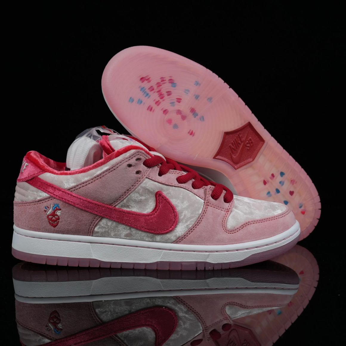 StrangeLove x Dunk Low SB 'Valentine's Day' CT2552-800