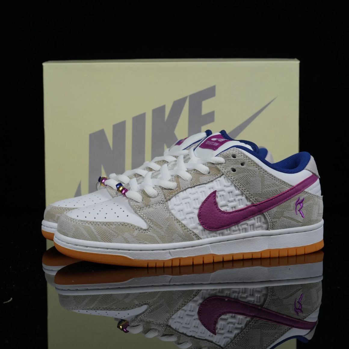 Rayssa Leal x Dunk Low SB FZ5251-001