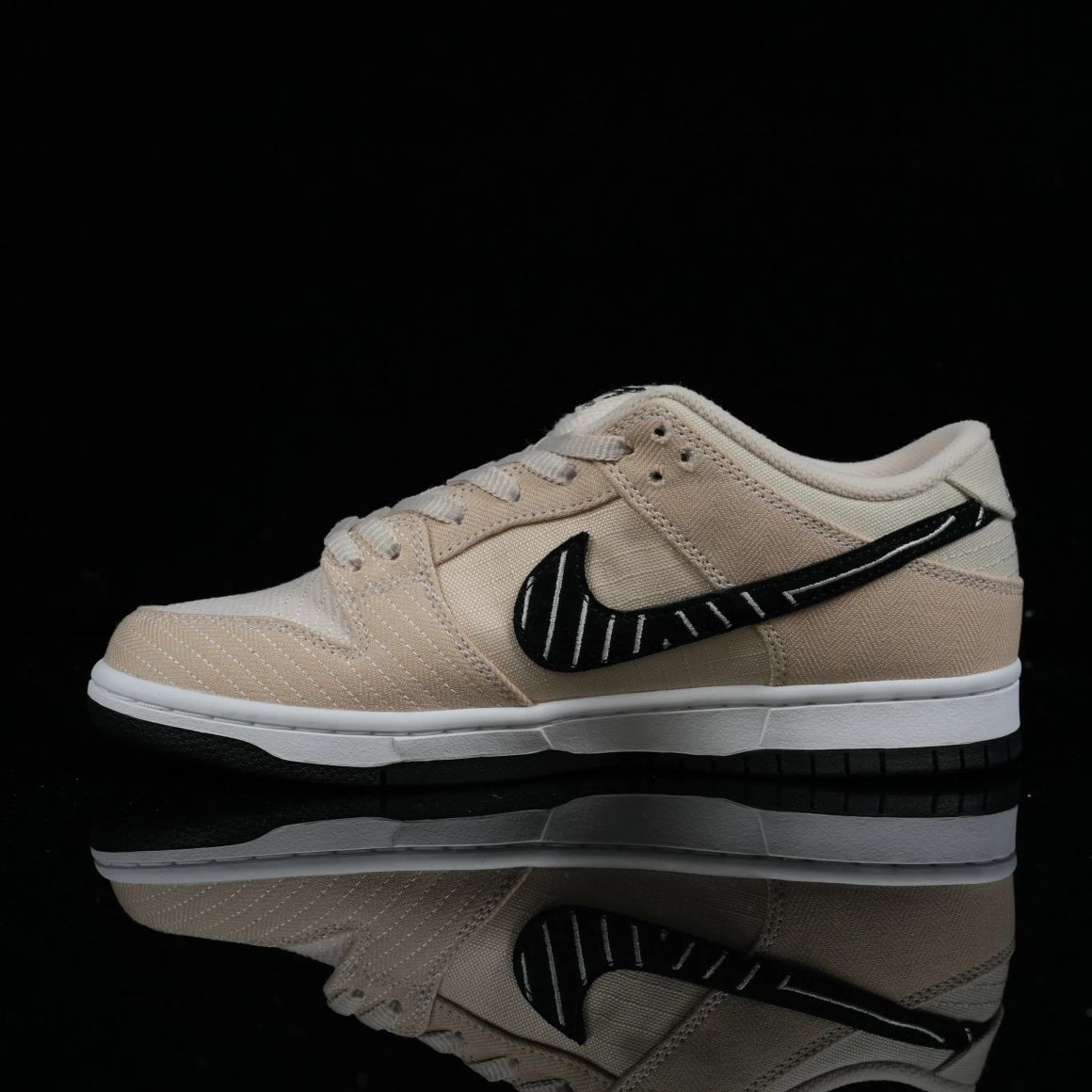 Albino & Preto x Dunk Low SB 'Jiu-Jitsu' FD2627-200