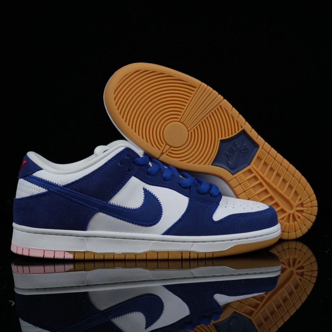 Dunk Low SB 'Los Angeles Dodgers' DO9395-400