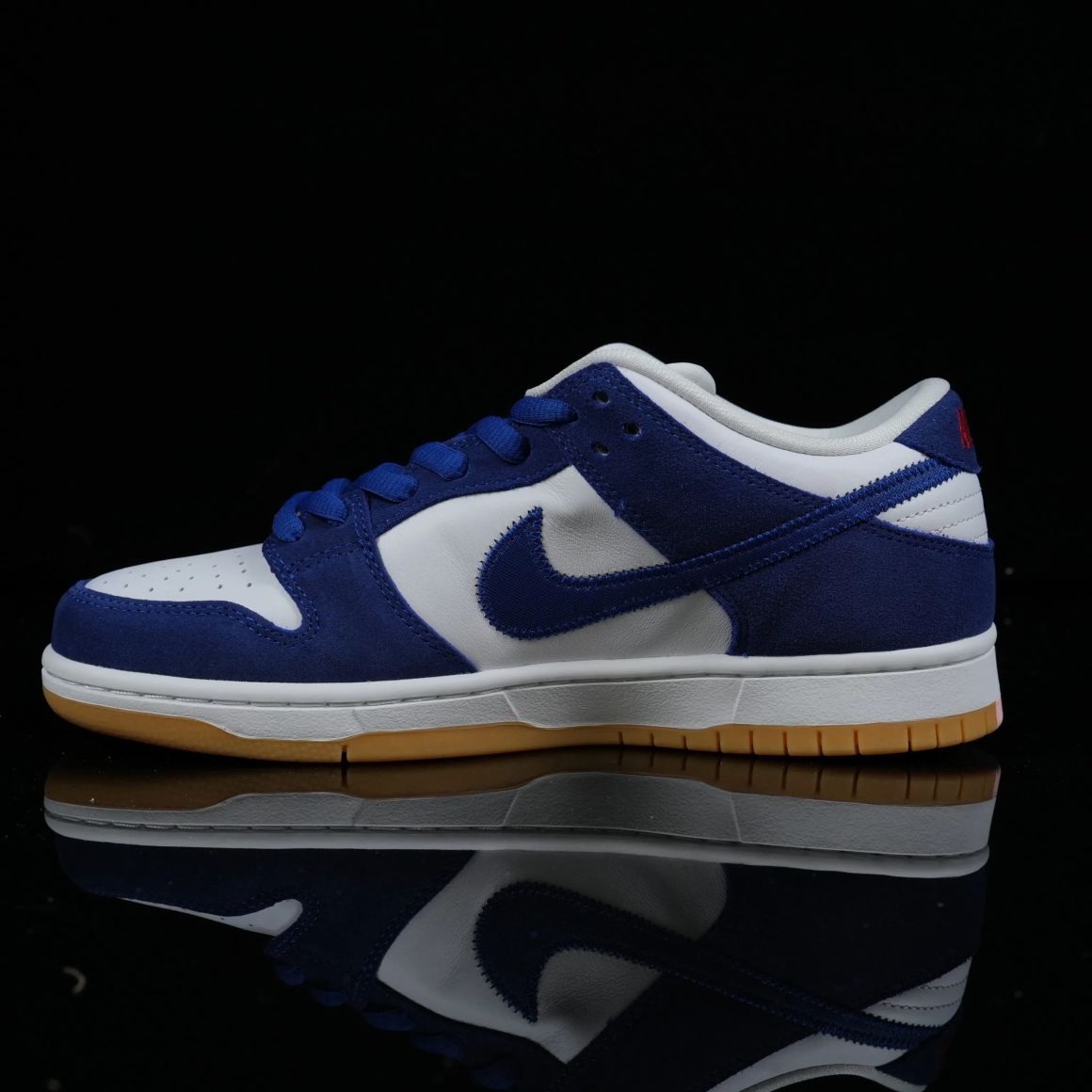 Dunk Low SB 'Los Angeles Dodgers' DO9395-400