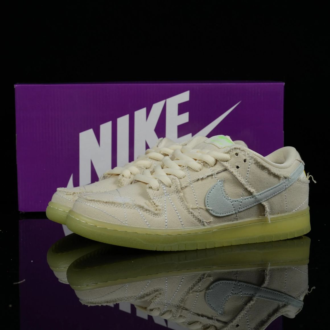 Dunk Low SB 'Mummy' DM0774-111