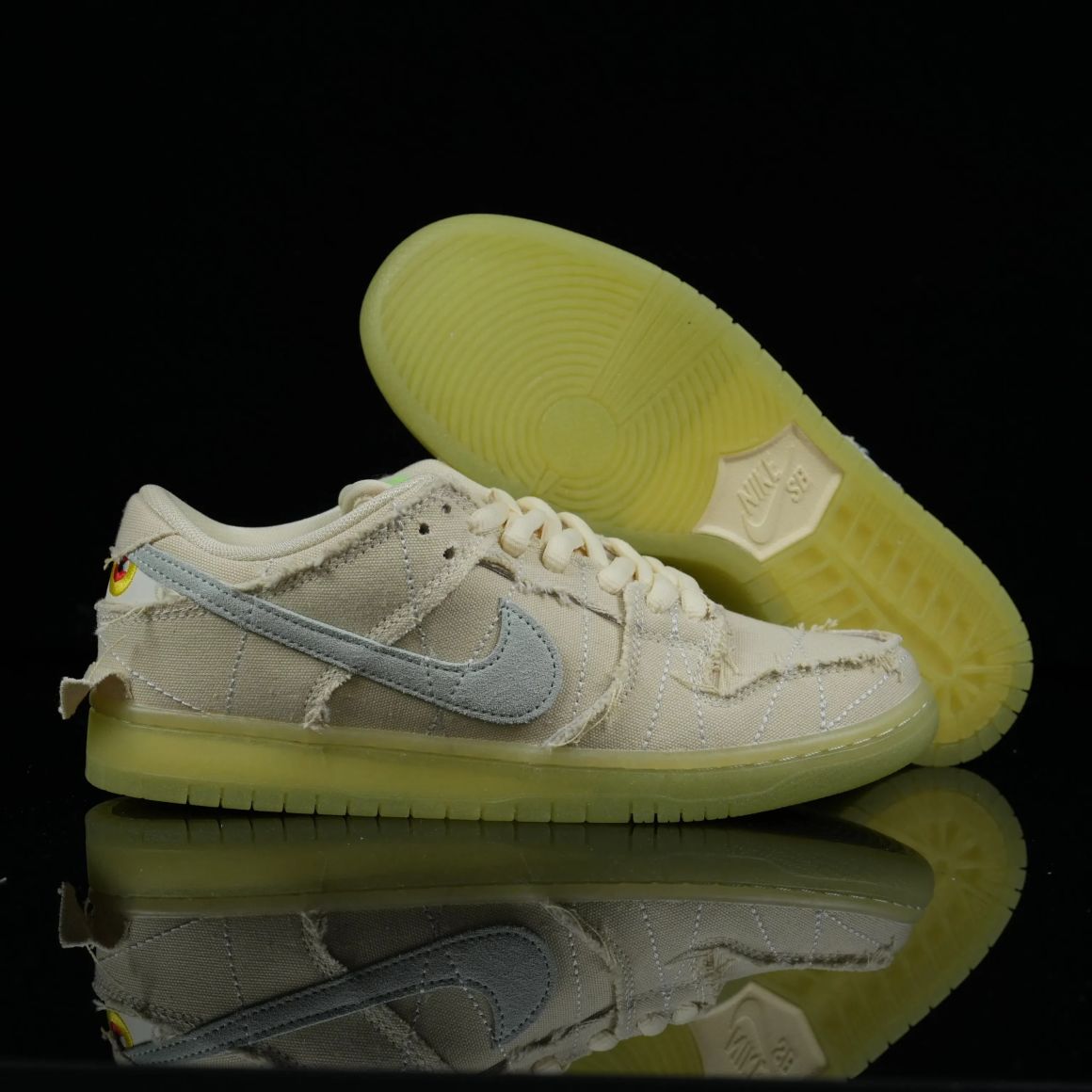 Dunk Low SB 'Mummy' DM0774-111