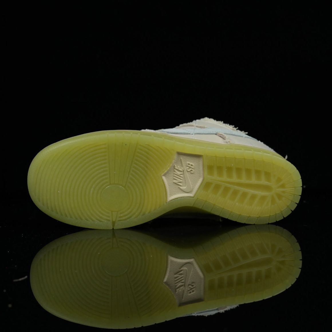 Dunk Low SB 'Mummy' DM0774-111