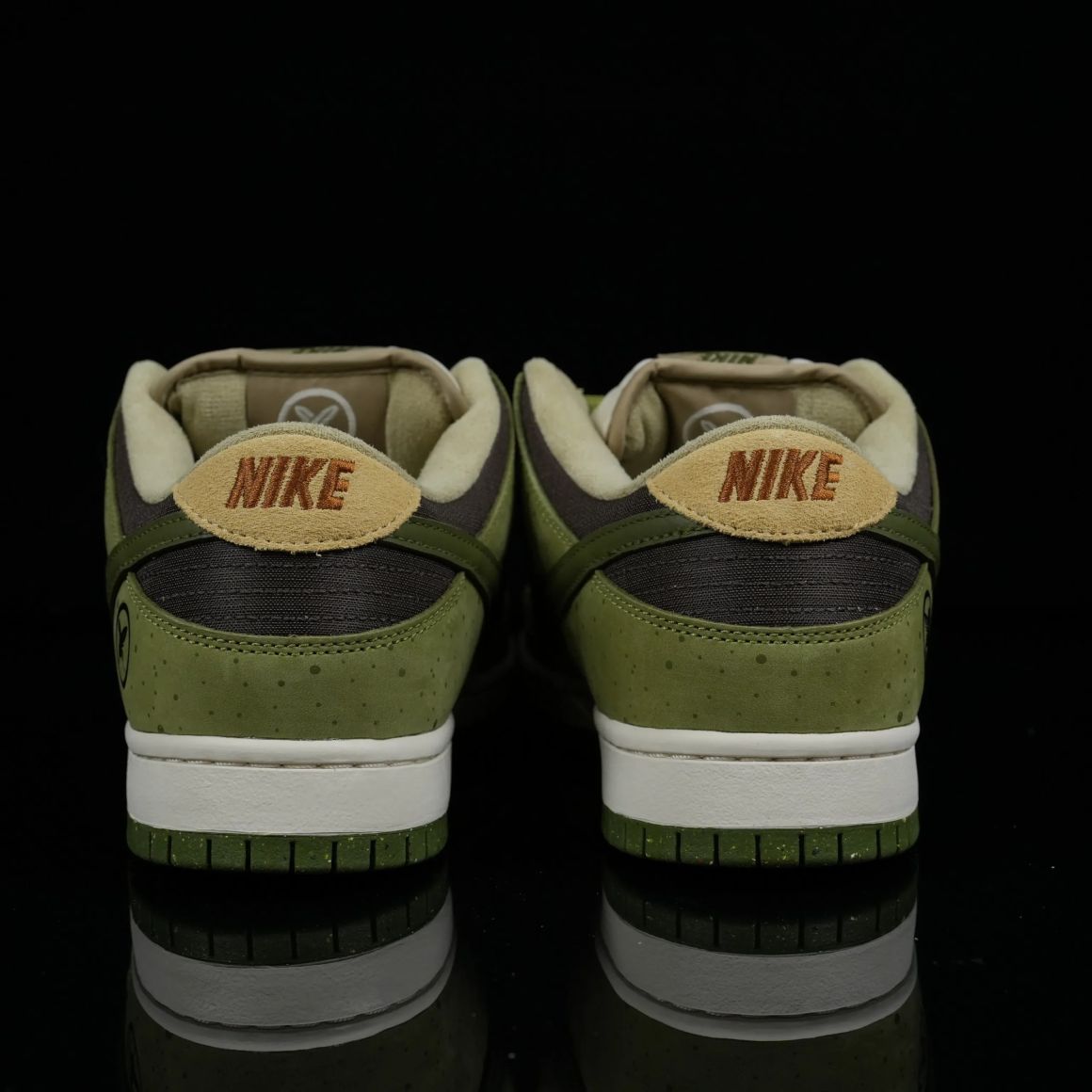 Yuto Horigome x Dunk Low SB 'Matcha' HF8022-300