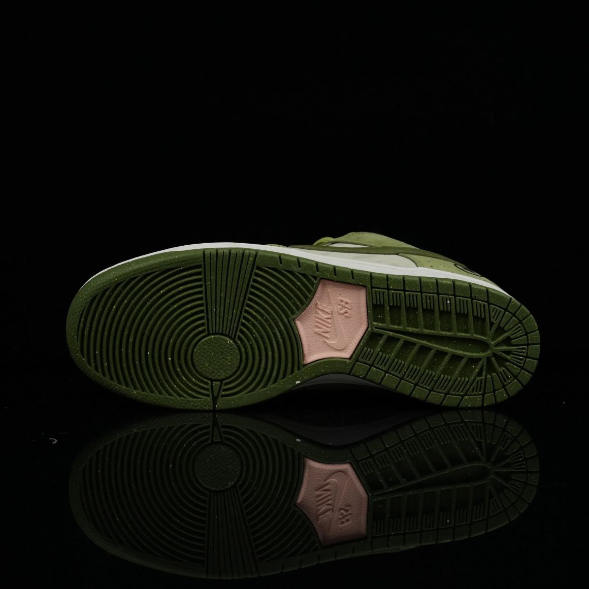 Yuto Horigome x Dunk Low SB 'Matcha' HF8022-300