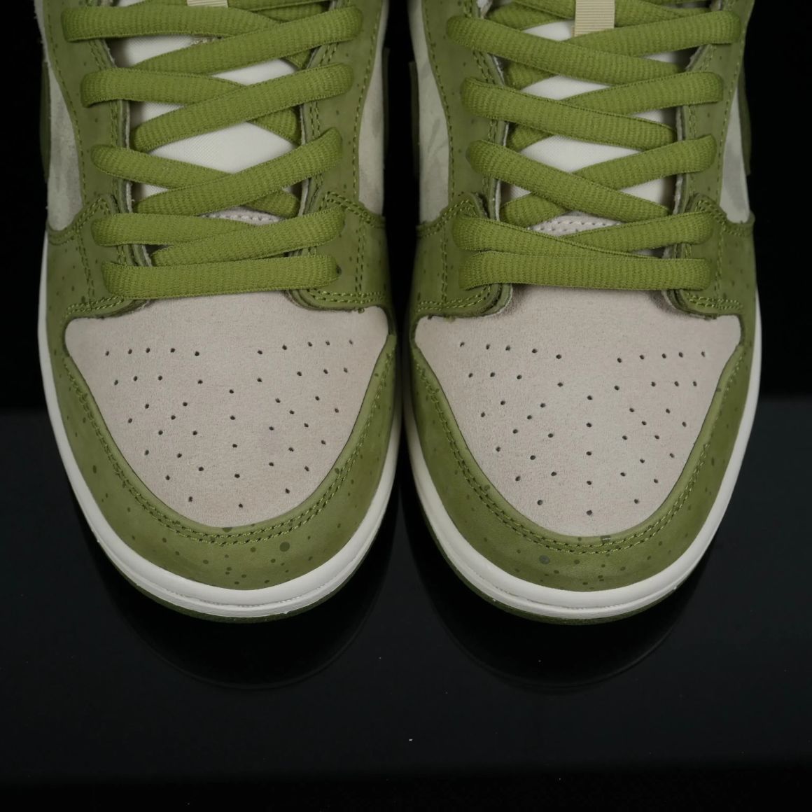 Yuto Horigome x Dunk Low SB 'Matcha' HF8022-300