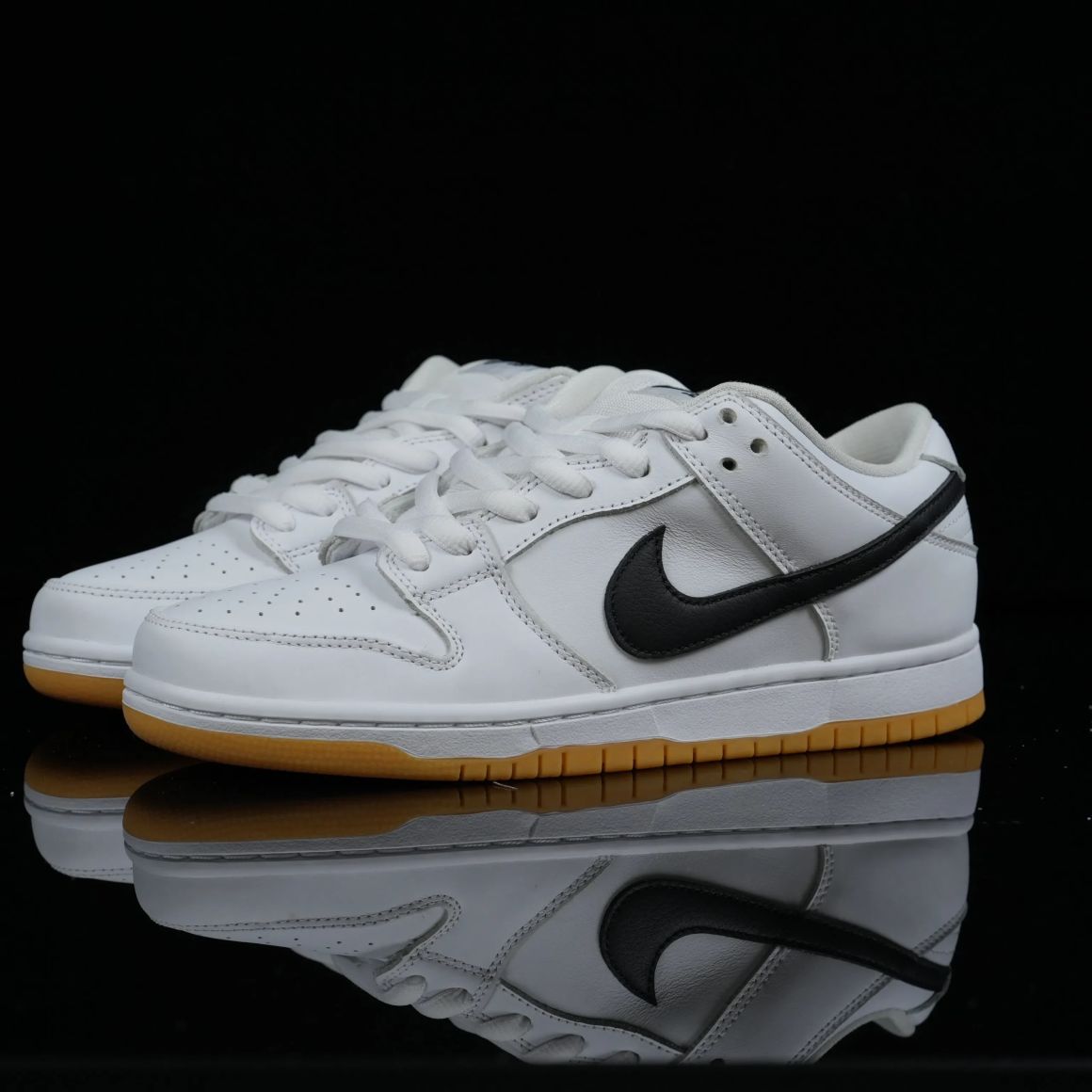 Dunk Low SB 'White Gum' CD2563-101