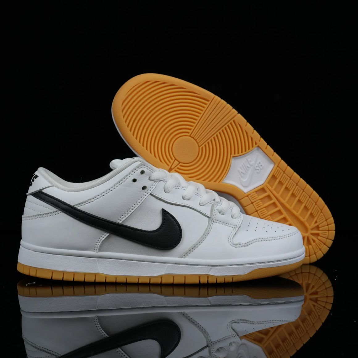 Dunk Low SB 'White Gum' CD2563-101