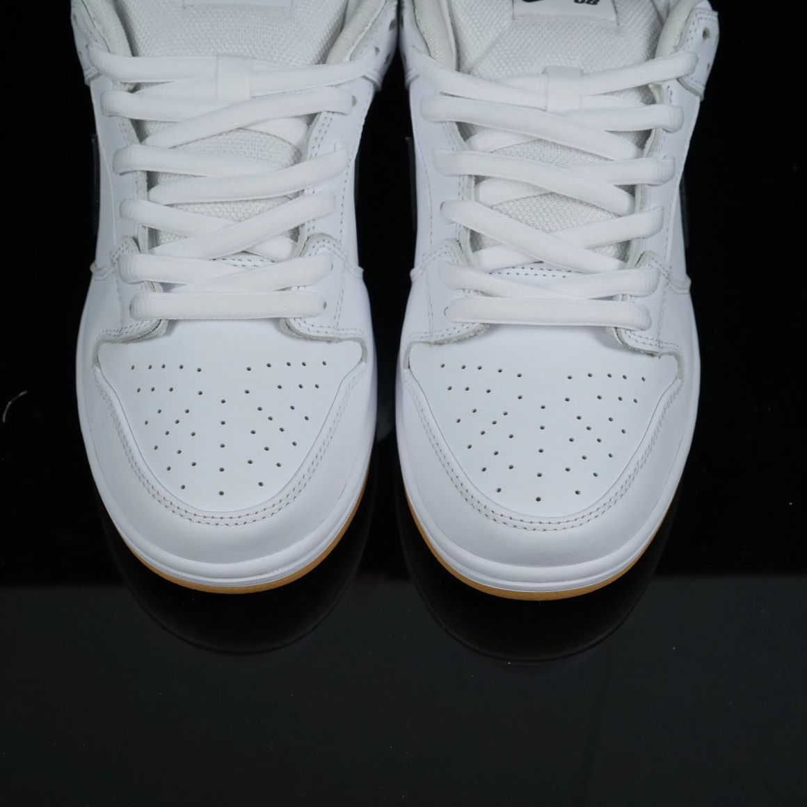 Dunk Low SB 'White Gum' CD2563-101