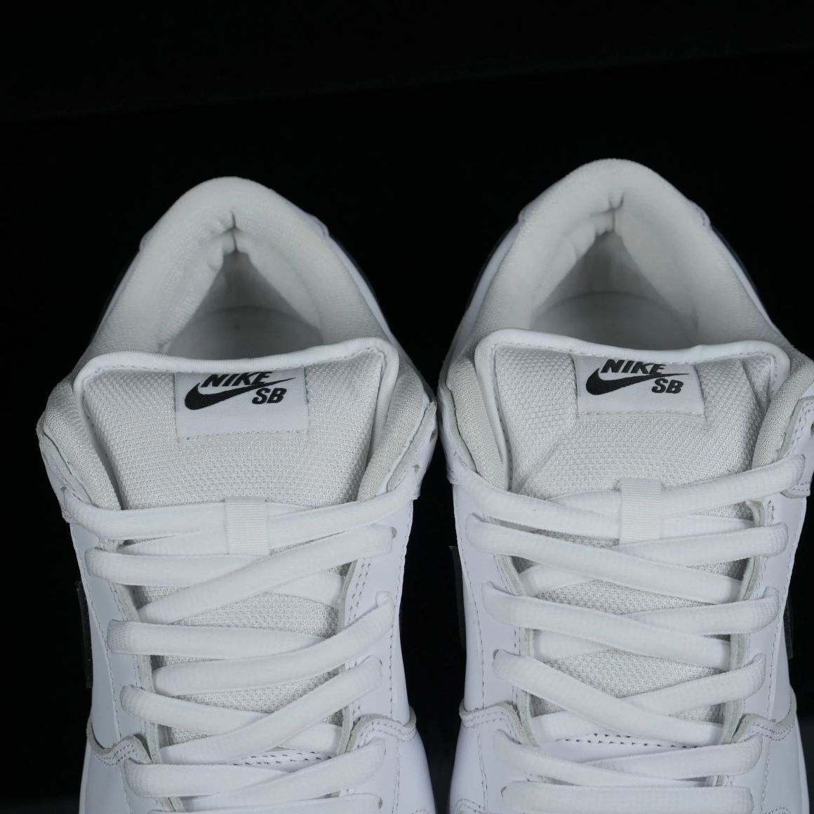 Dunk Low SB 'White Gum' CD2563-101