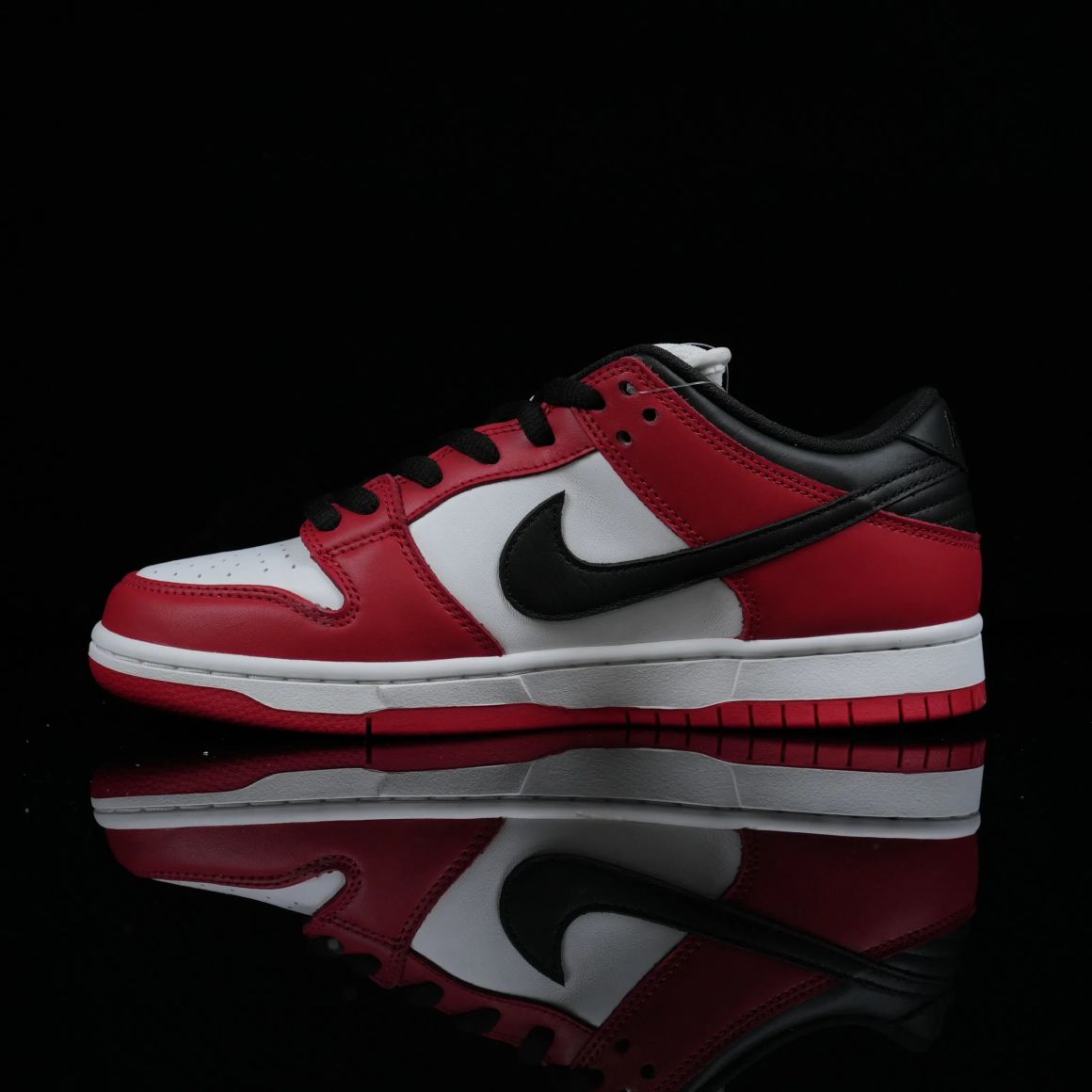 Dunk Low SB 'J-Pack Chicago' BQ6817-600