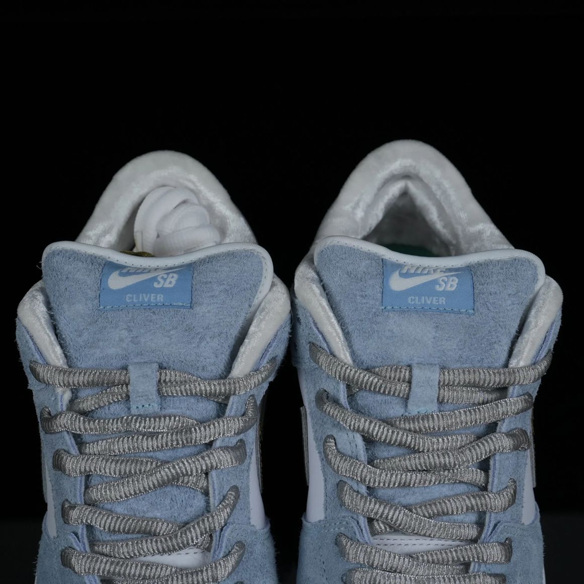 Sean Cliver x Dunk Low SB 'Holiday Special' DC9936-100
