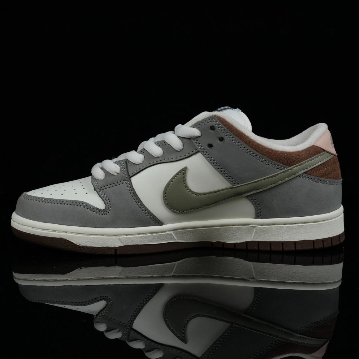 Yuto Horigome x Dunk Low SB FQ1180-001