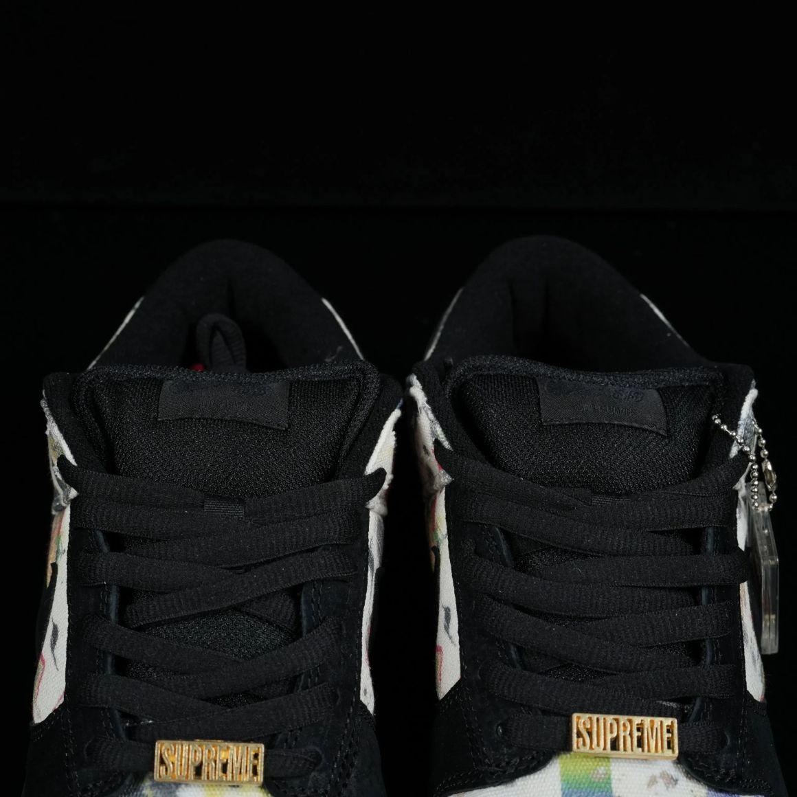 Supreme x Dunk Low SB 'Rammellzee' FD8778-001