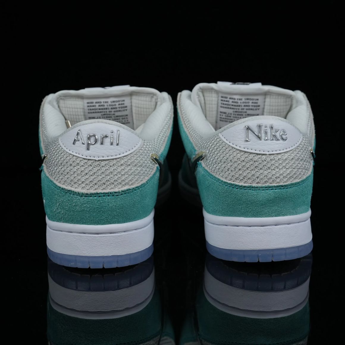 April Skateboards x Dunk Low SB 'Turbo Green' FD2562-400