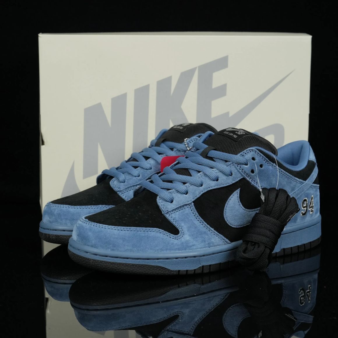 Supreme x Dunk Low SB 'Ocean Fog' HQ8487-400