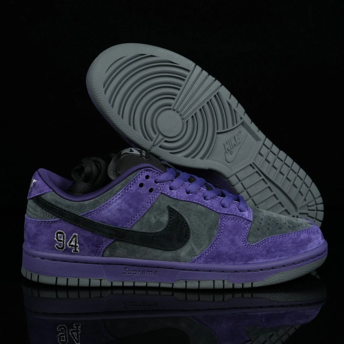 Supreme x Dunk Low SB 'Ink' HQ8487-500