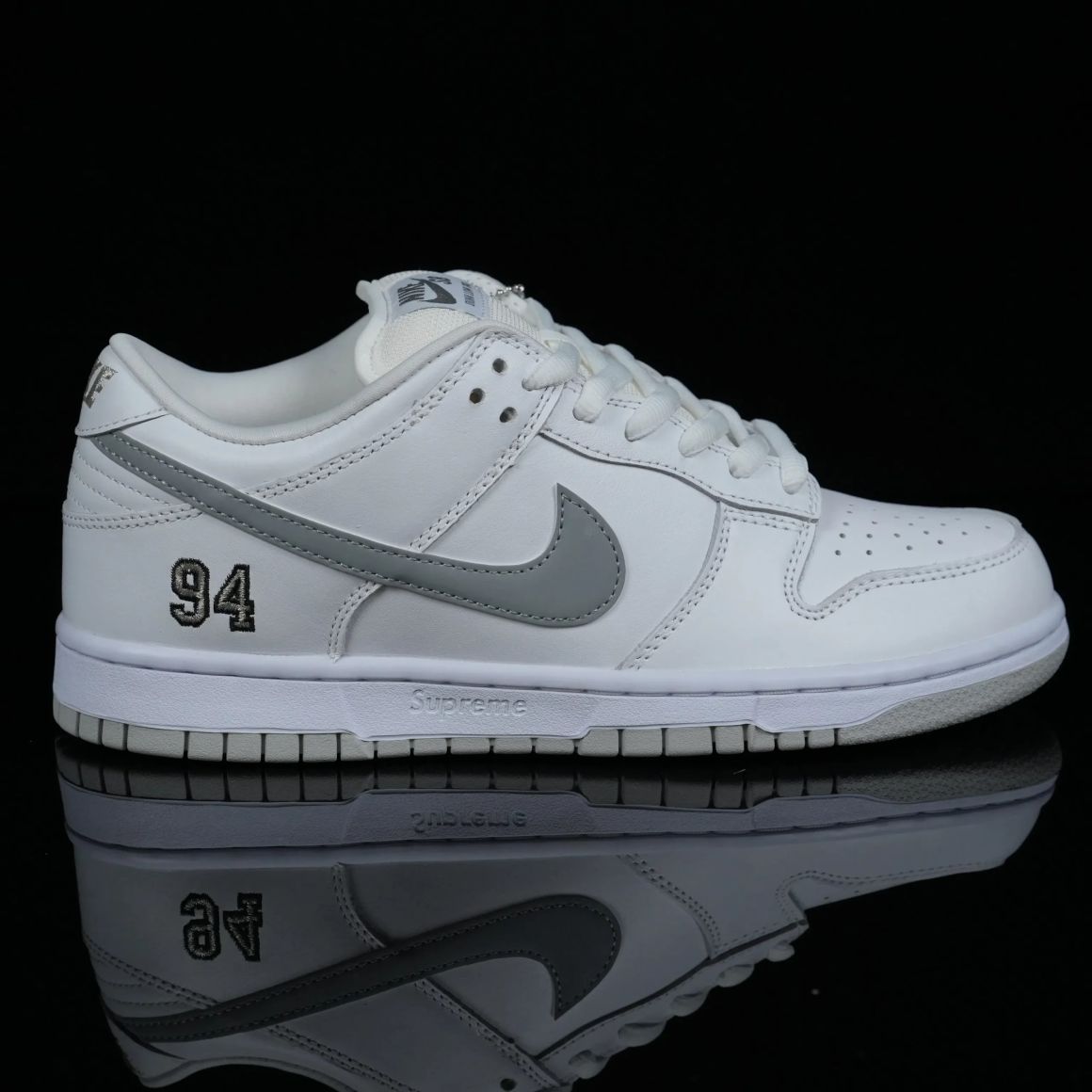 Supreme x Dunk Low SB 'White Metallic Silver' HQ8487-100