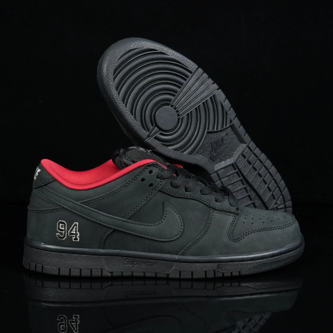 Supreme x Dunk Low SB 'Black' HQ8487-001