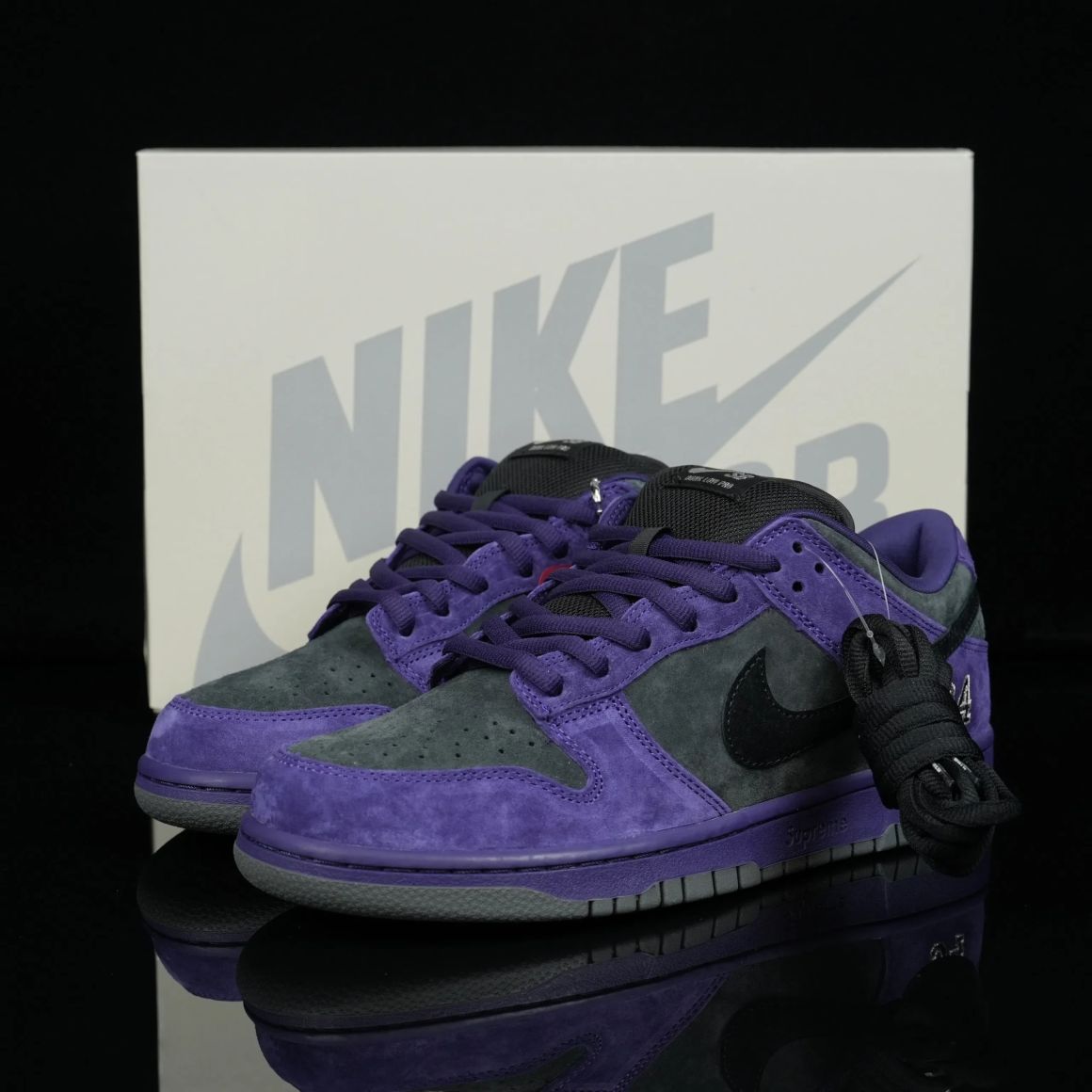 Supreme x Dunk Low SB 'Ink' HQ8487-500