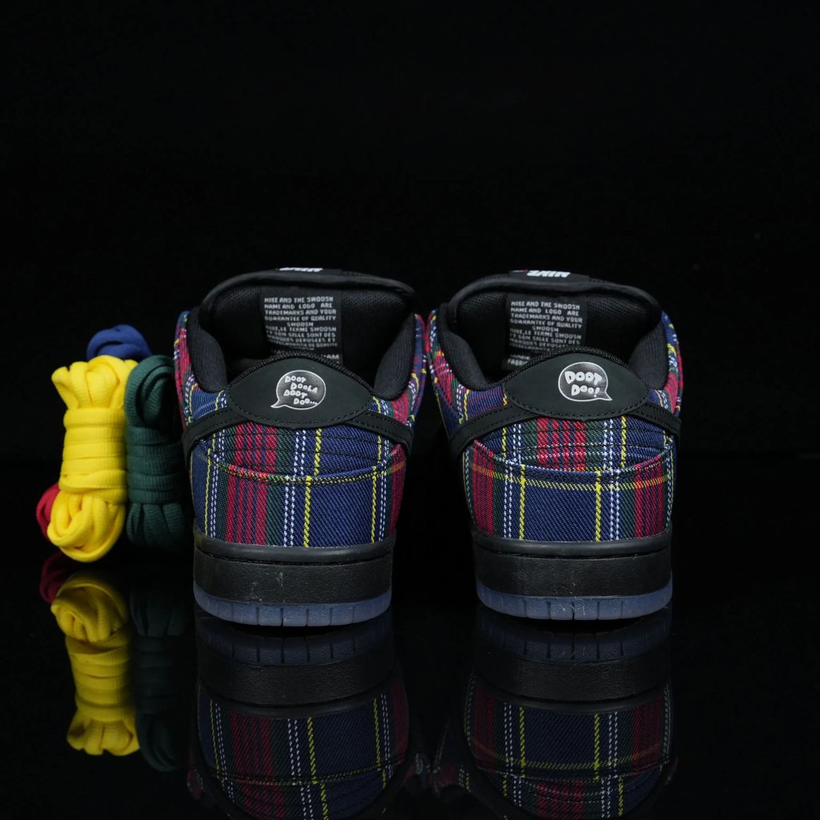 Nardwuar x Dunk Low SB 'Tam O' Shanter Hat' II1493-600
