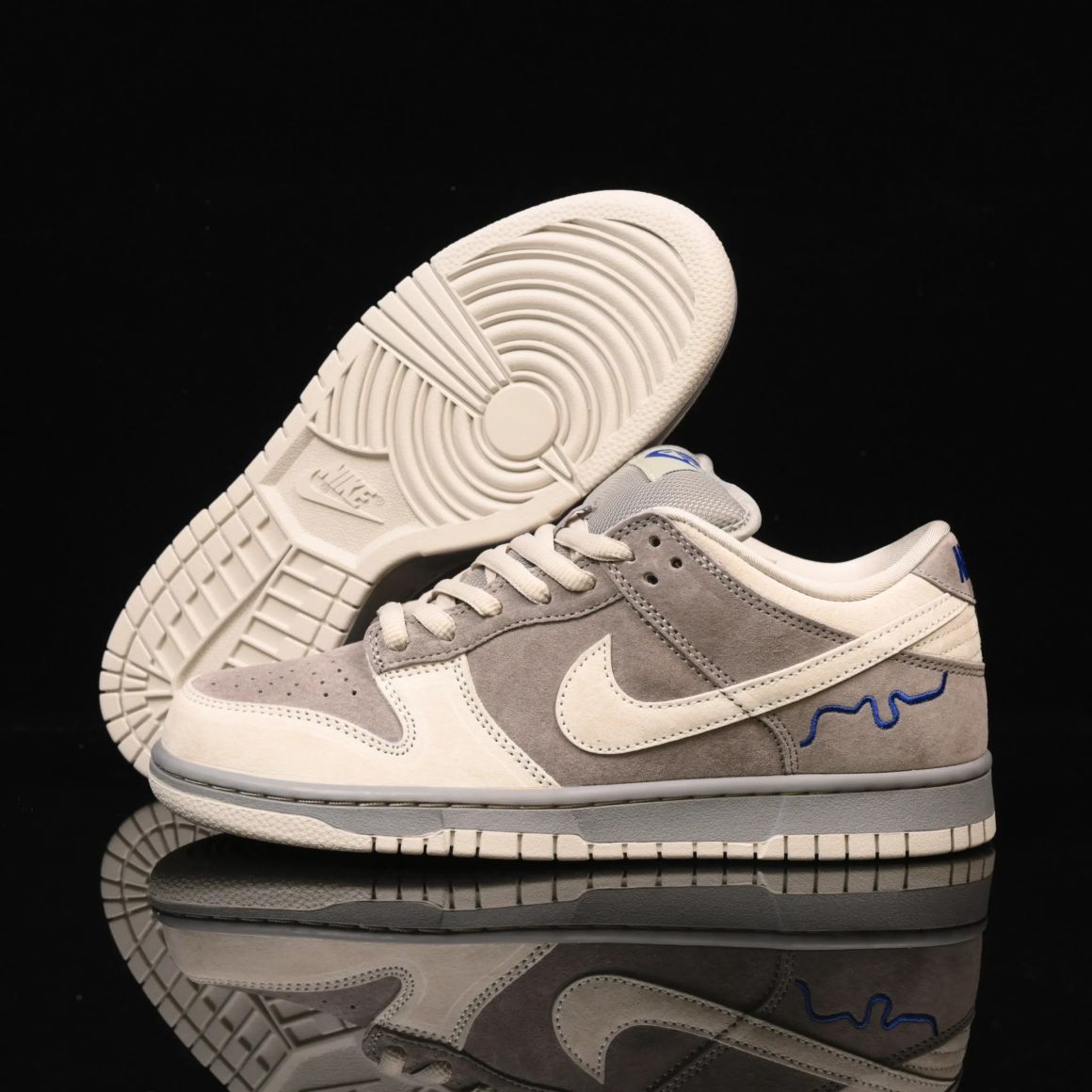Dunk Low Pro SB 'London'