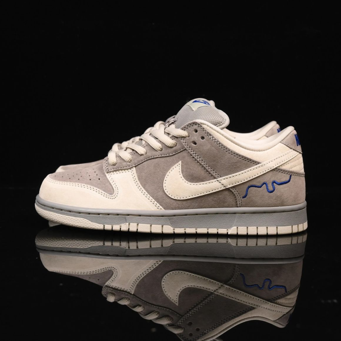Dunk Low Pro SB 'London'