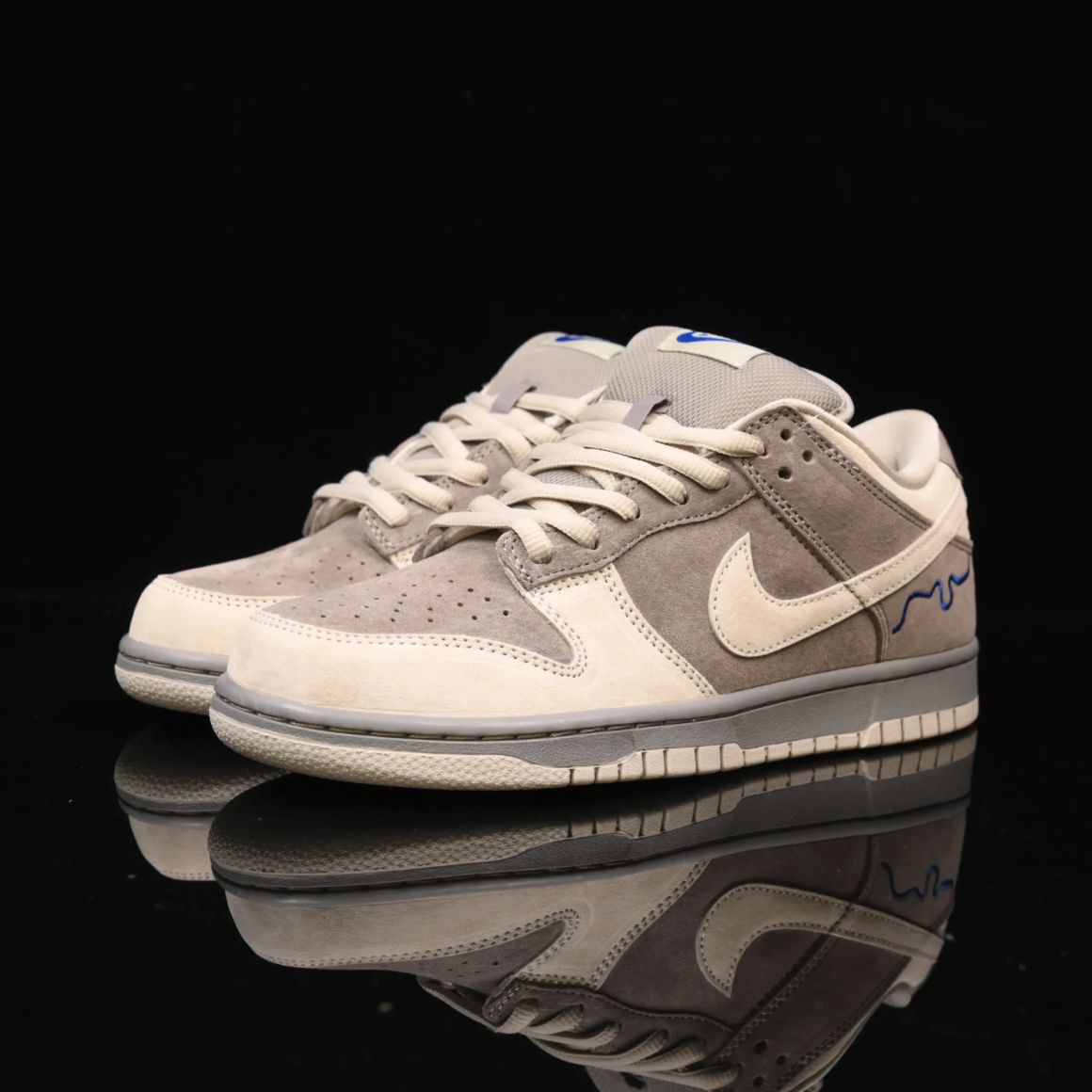 Dunk Low Pro SB 'London'