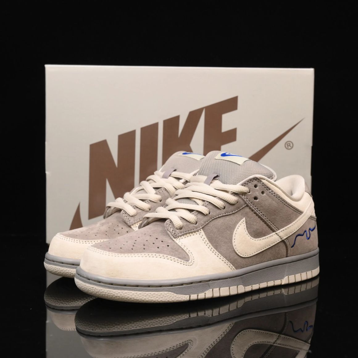Dunk Low Pro SB 'London'