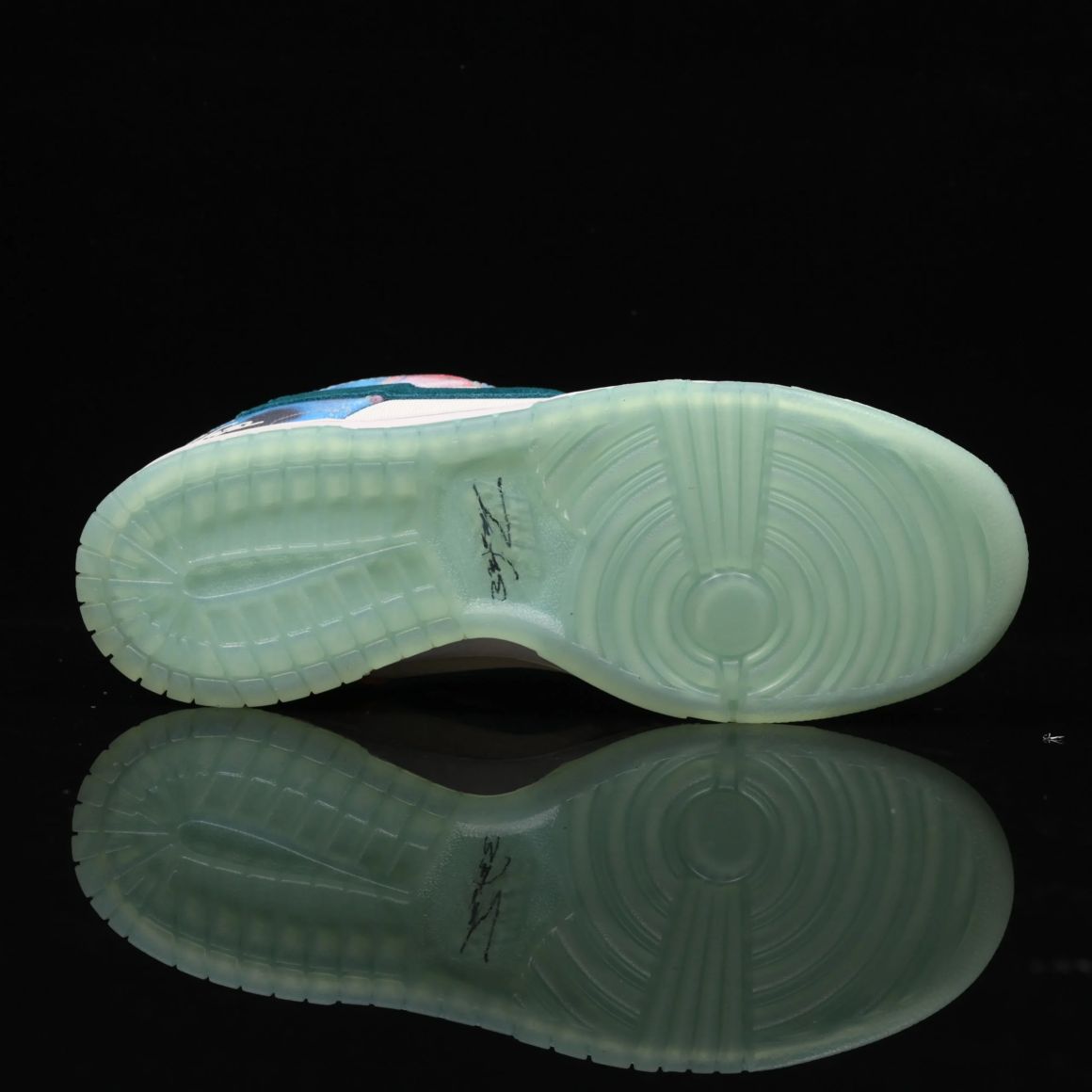 Futura Laboratories x Dunk Low SB 'Bleached Aqua' HF6061-400