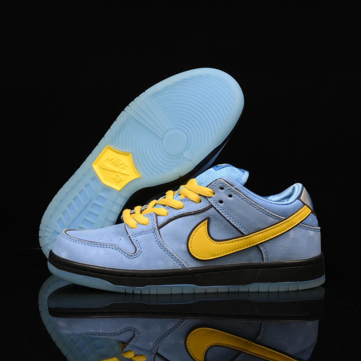 The Powerpuff Girls x Dunk Low Pro SB QS 'Bubbles' FZ8320-400