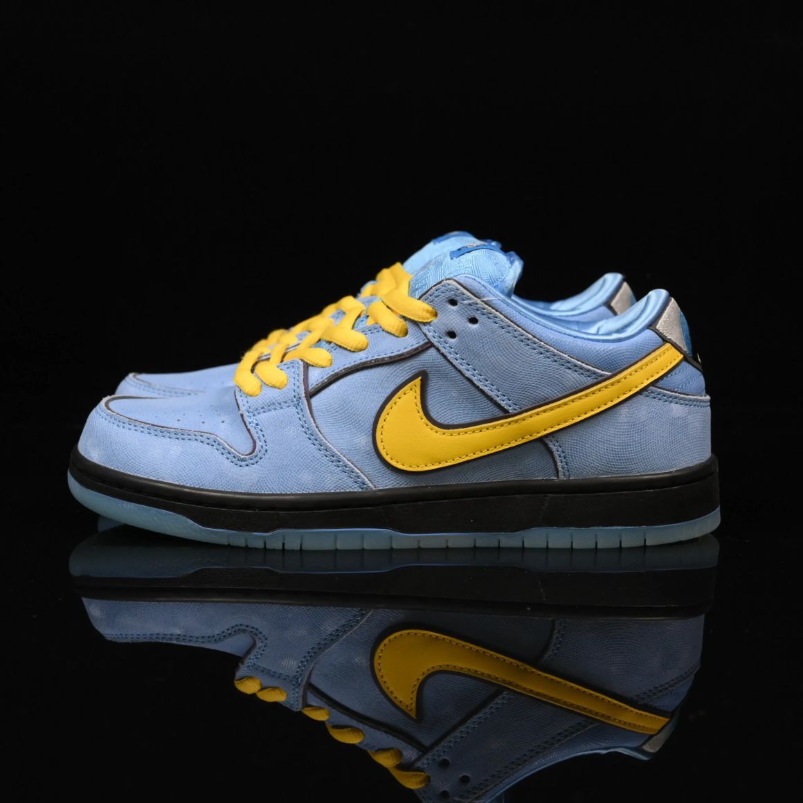 The Powerpuff Girls x Dunk Low Pro SB QS 'Bubbles' FZ8320-400